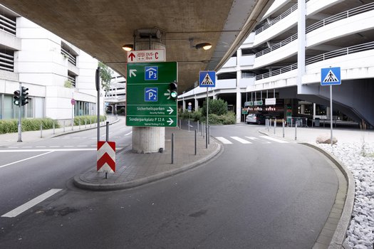 Düsseldorf Airport P2-1