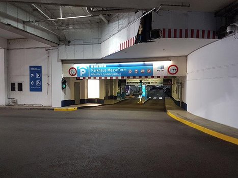 Frankfurt APCOA Tiefgarage Messeturm Einfahrt 1 Messeturm-3