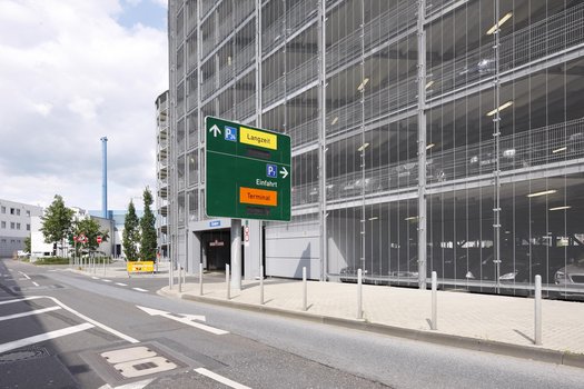 Düsseldorf Airport P7-1