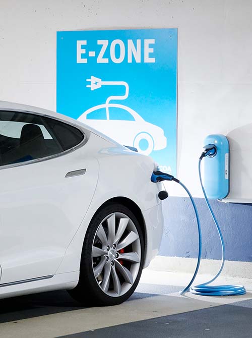APCOA E-Ladestation im Parkhaus
